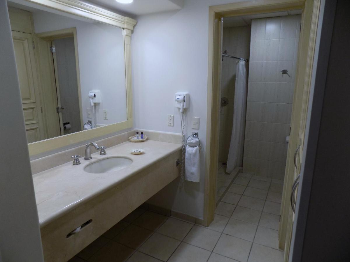 Hotel Real De Minas Bajio 레온 외부 사진